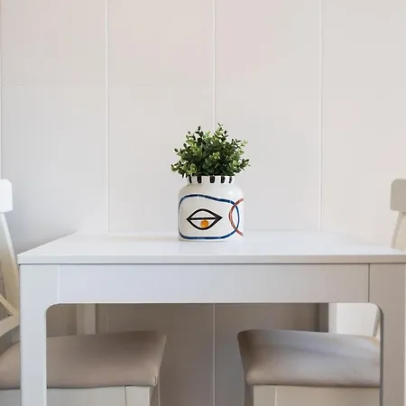 Belavista Oceanside 公寓